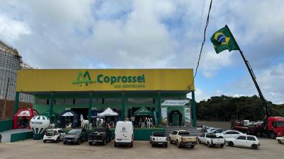 Loja Agropecuária Coprossel celebra 1º ano em Laranjeiras do Sul